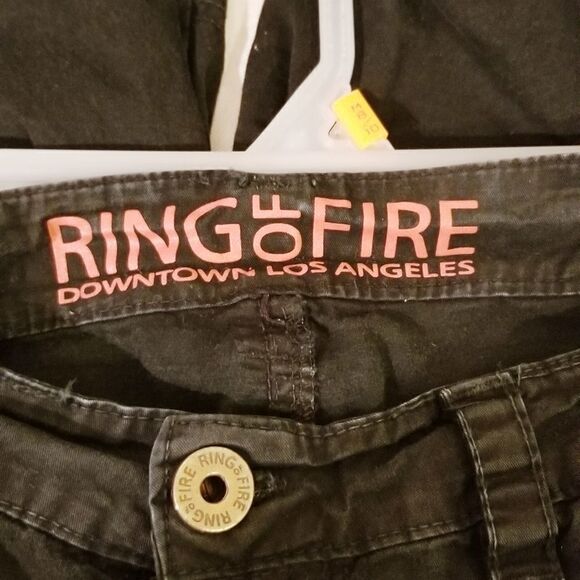 Boys Ring of Fire‎ Black Cargo Shorts Size 16 - Picture 4 of 5